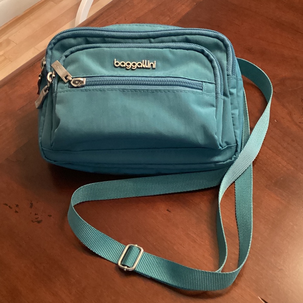 Baggallini Triple Zip Bagg, Seaside Blue